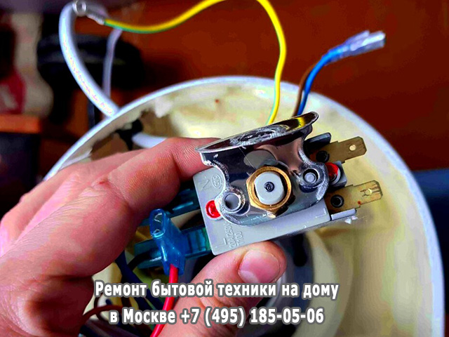 Почему не сливается вода в посудомоечной машине