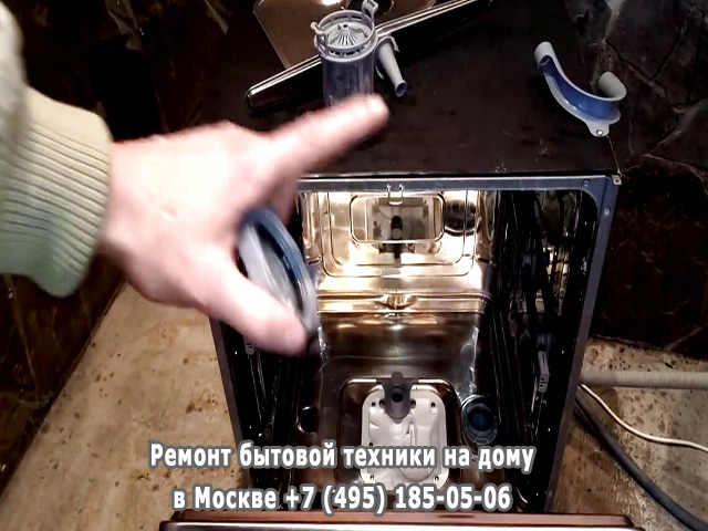 Почему из посудомойки не уходит вода