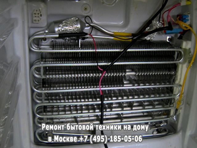 Намораживает задняя стенка холодильника причины