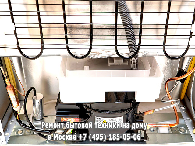 Почему течет холодильник внутри