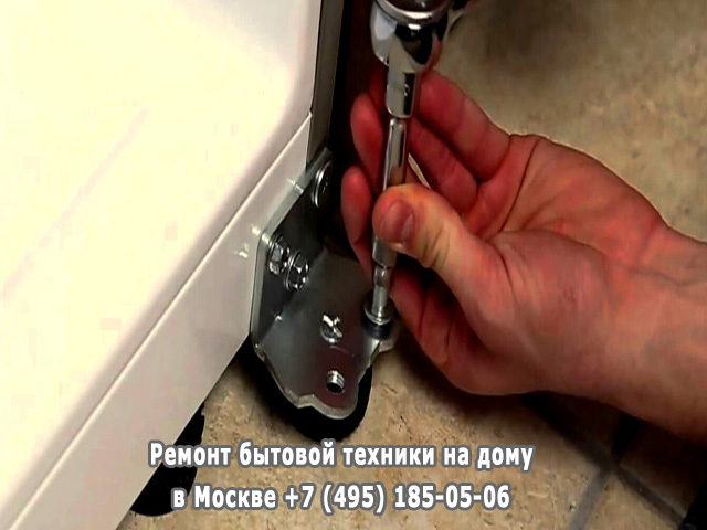 Почему намерзает лед в холодильнике