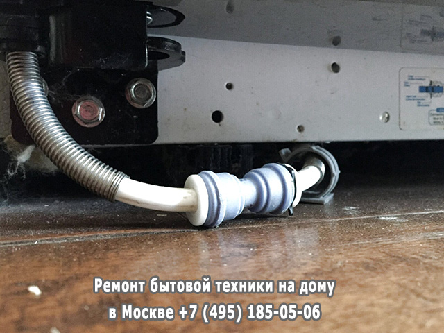 Намерзает задняя стенка холодильника причины